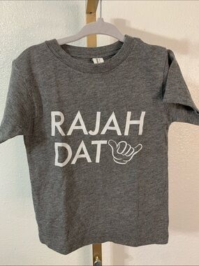 Kids Gray 'RAJAH DAT' Graphic Tee- Hawaii inspired- 2T